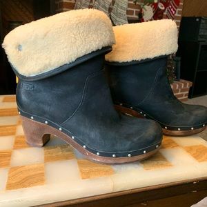 UGG Australia Lynnea Shearling Lined Clog Booties boots US Size 8